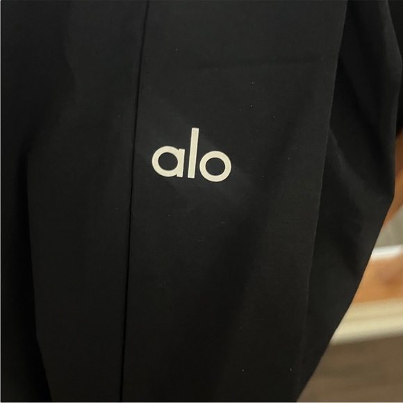 ALO Yoga Black Wide-Leg Women's Jogger Sweatpants - Picture 3 of 3